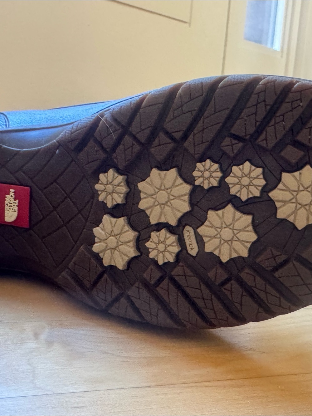The North Face Women’s Taupe & Brown Waterproof Winter Lace-Up Boots - Picture 3 of 8